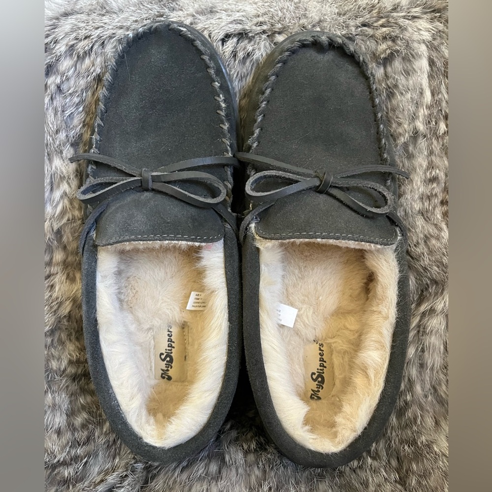 My Slippers By My Pillow Suede
Moccasins Size 8